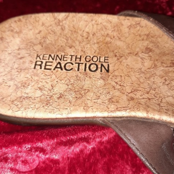 Vintage Kenneth Cole reaction sandals / flip flops - Picture 2 of 4